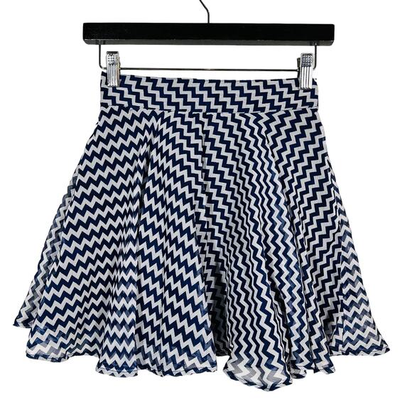 Delia's Swing Skirt Y2K Zig Zag Mid Mod Print Mini Skater - S - Picture 1 of 3